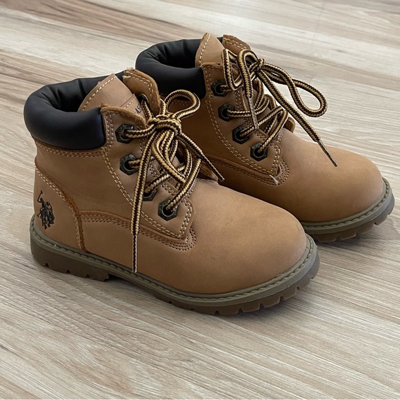 U.S. Polo Assn. Kids Tan Boots - Picture 4 of 6